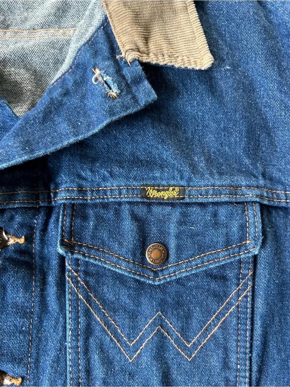 Wrangler denim trucker